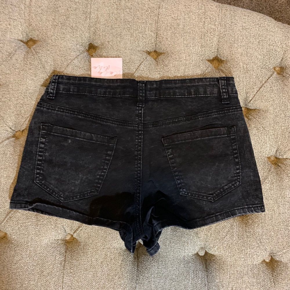 Denim “Booty” Shorts‎ - Picture 13 of 14
